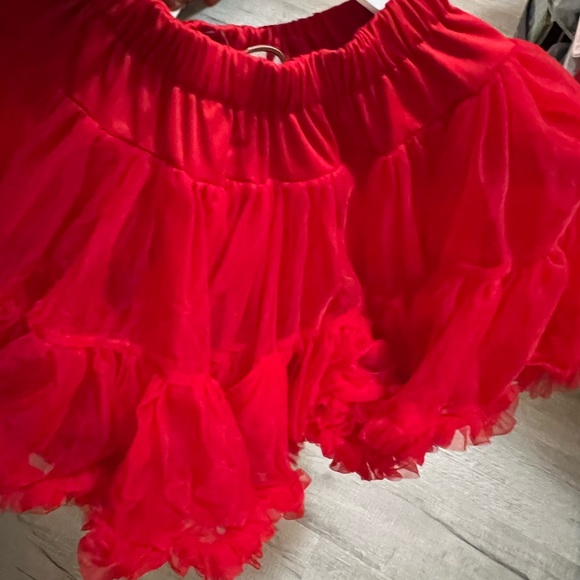 Red Tutu , - Picture 5 of 11